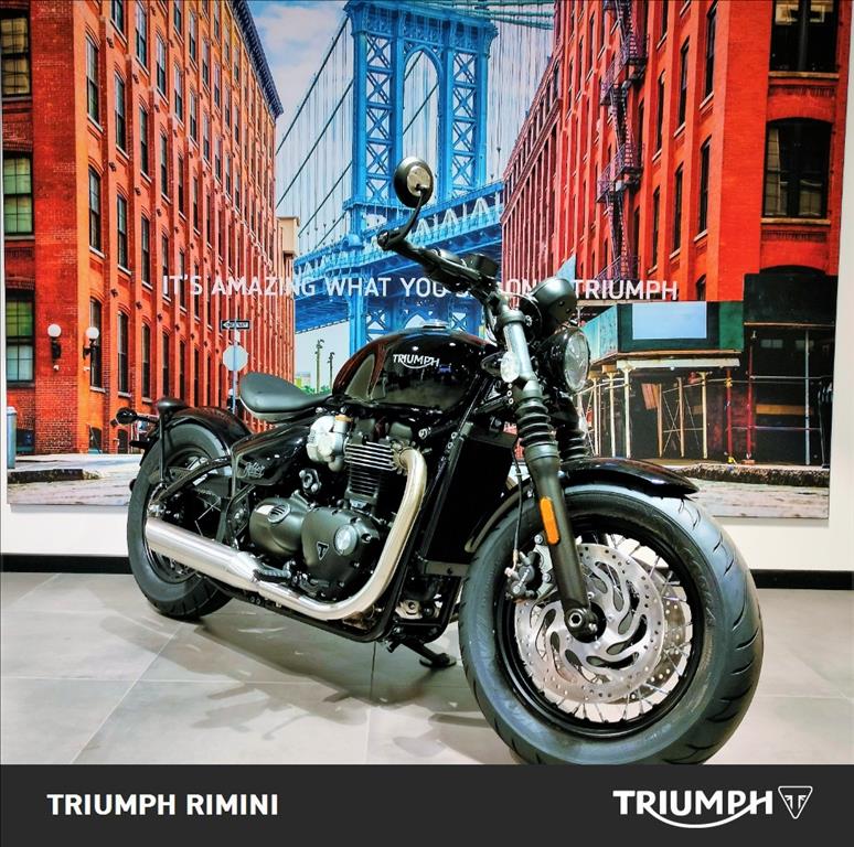 TRIUMPH Bonneville 1200 Bobber 