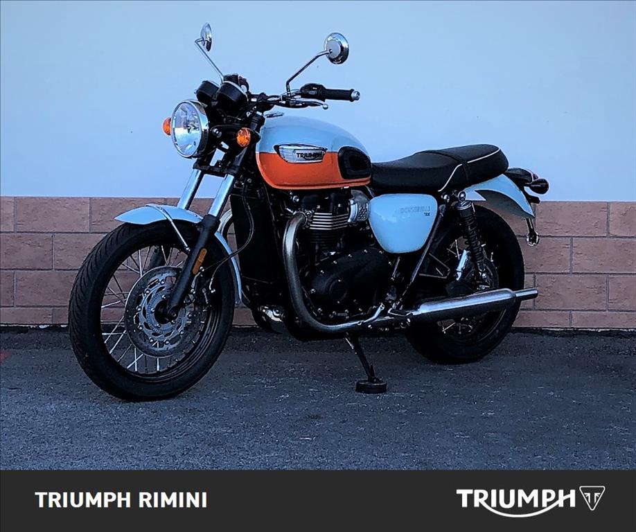 TRIUMPH Bonneville 900 T100 