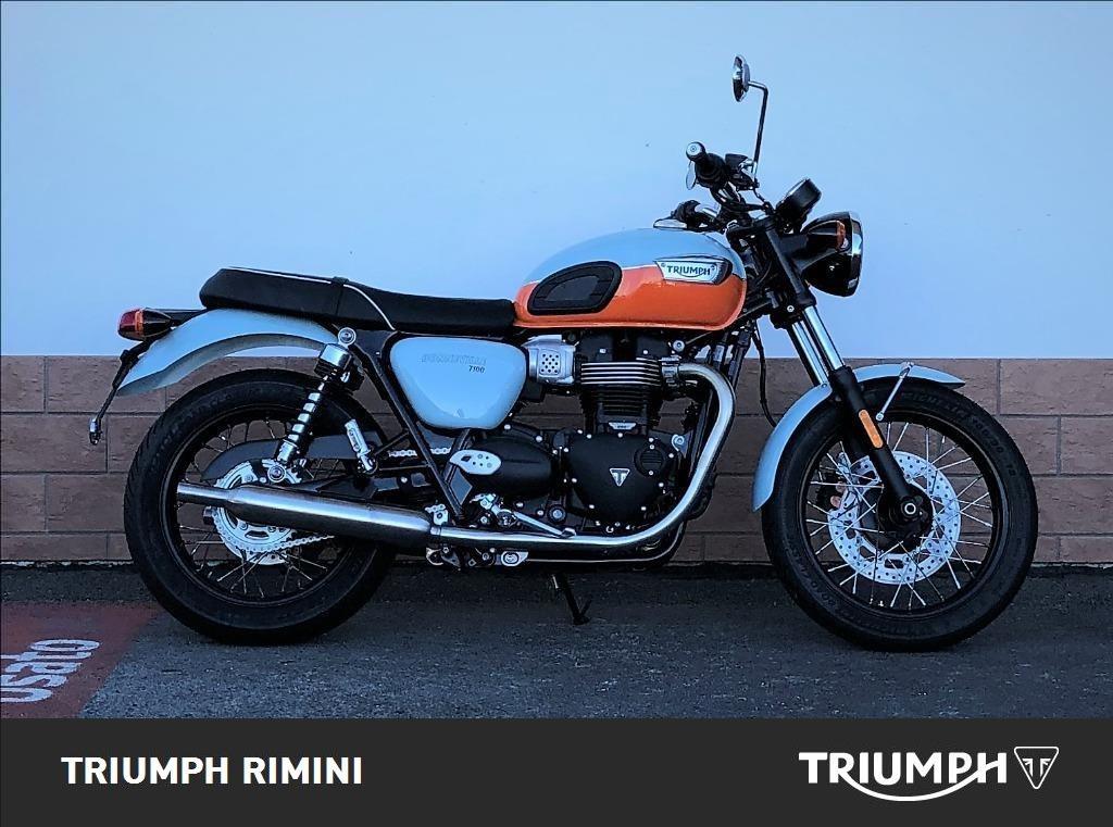 TRIUMPH Bonneville 900 T100 